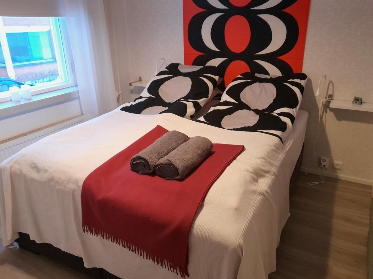 Mukava Saunallinen Kaksio Omalla Sisaeaenkaeynnillae Ja Ilmaisella Autopaikalla Kuopio Extérieur photo