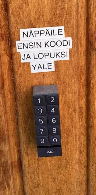 Mukava Saunallinen Kaksio Omalla Sisaeaenkaeynnillae Ja Ilmaisella Autopaikalla Kuopio Extérieur photo