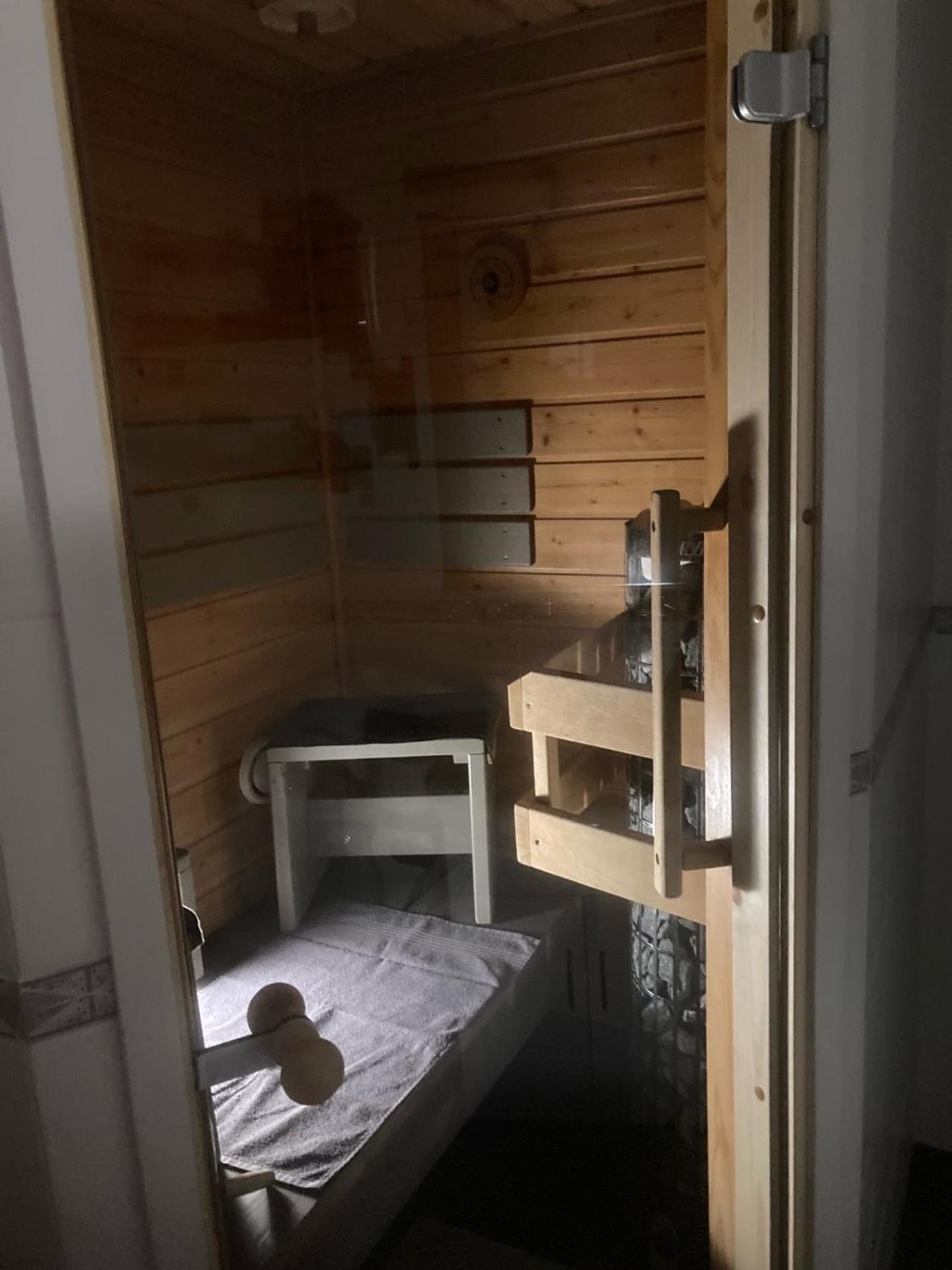 Mukava Saunallinen Kaksio Omalla Sisaeaenkaeynnillae Ja Ilmaisella Autopaikalla Kuopio Extérieur photo